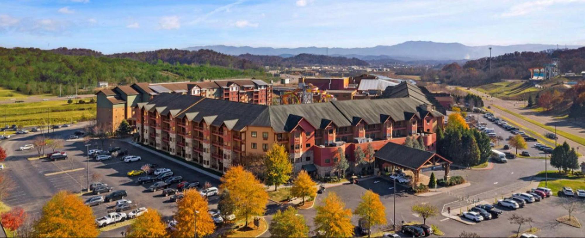 Great Smokies Lodge Sevierville By Hellovacay Exterior photo